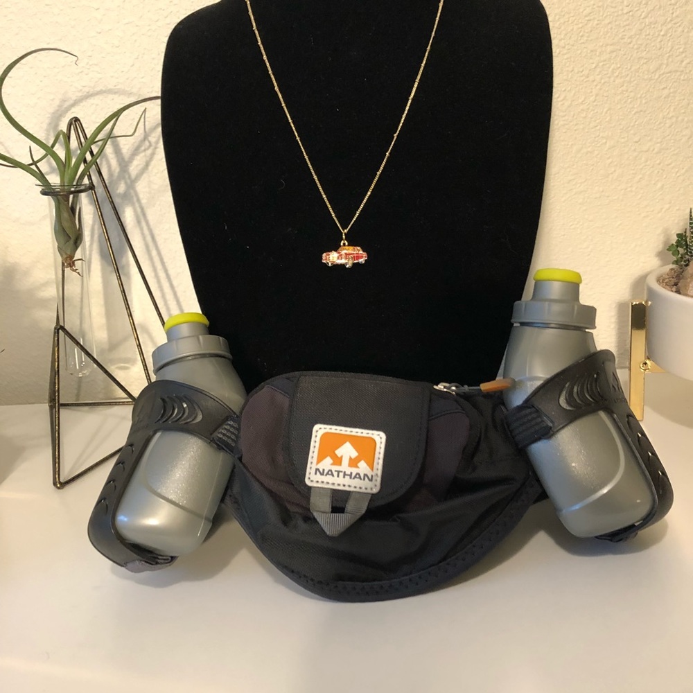 Running belt with water bottles NEW